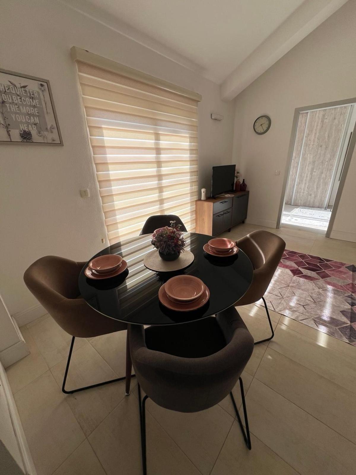 Casa Del Sole Lux Appartement Kotor Buitenkant foto