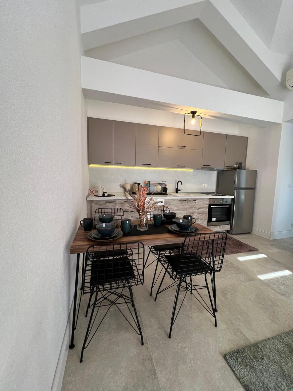 Casa Del Sole Lux Appartement Kotor Buitenkant foto