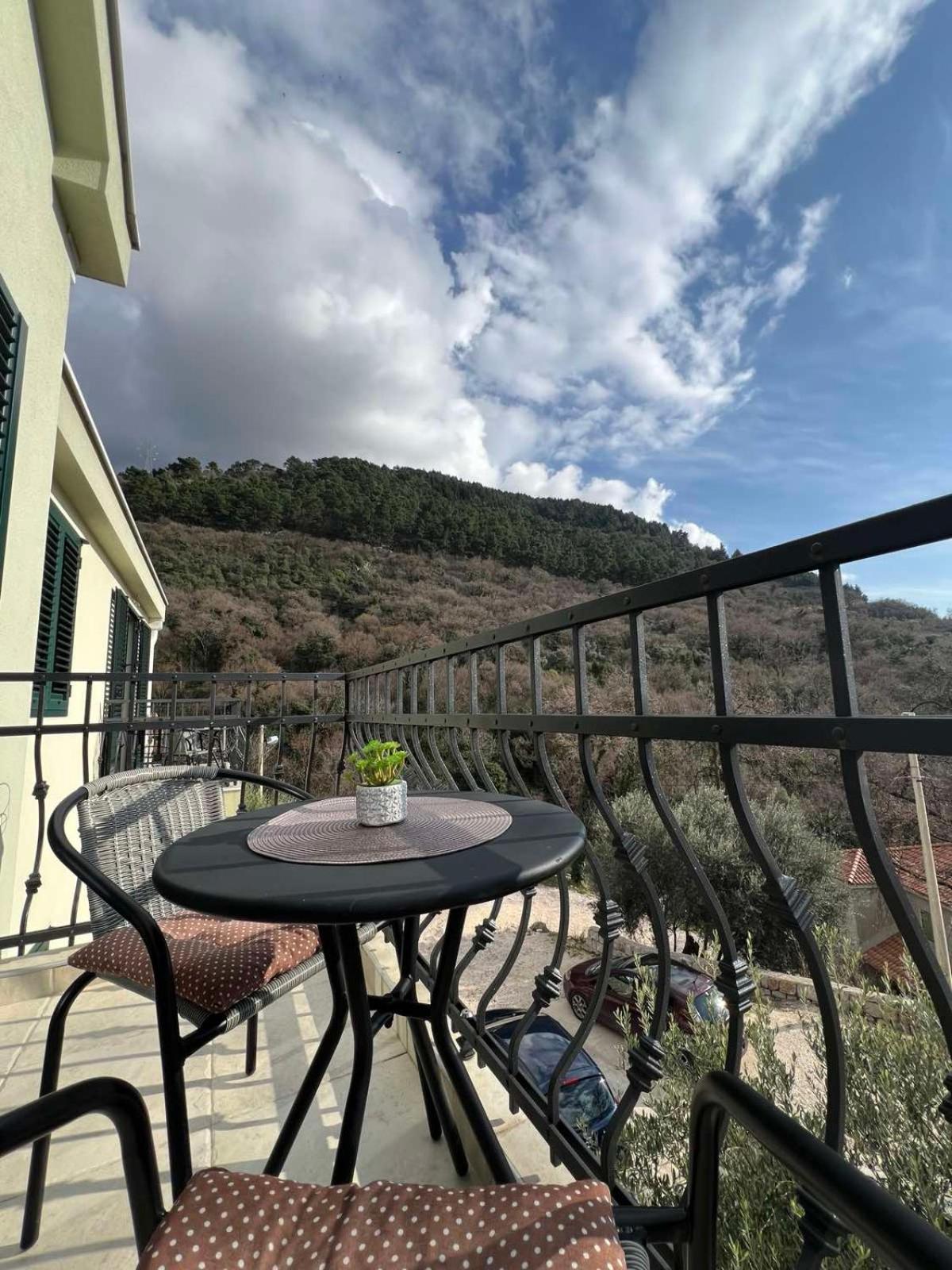 Casa Del Sole Lux Appartement Kotor Buitenkant foto